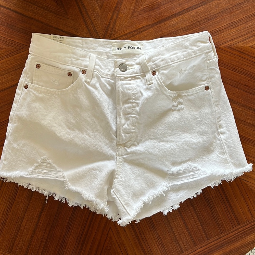 Denim Forum - The Ex Boyfriend shorts - size 25